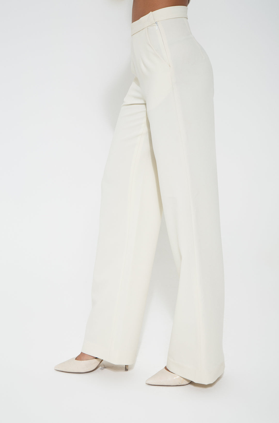 Hassana- High Rise Straight Leg Luxurious Crepe Trouser In Off White